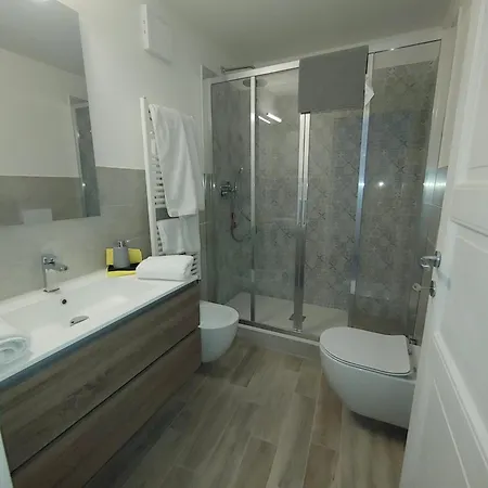 Nocleg ze śniadaniem Residenza Cavour *