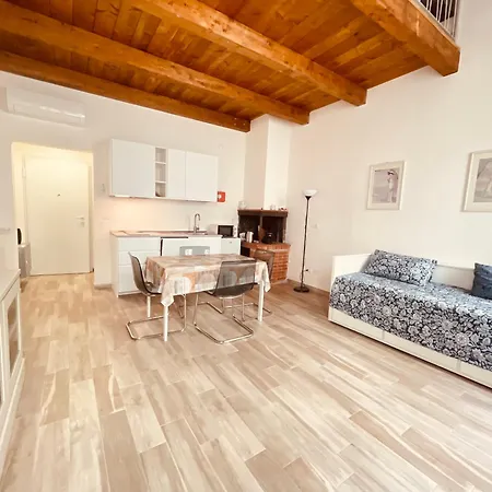 Nocleg ze śniadaniem Residenza Cavour *